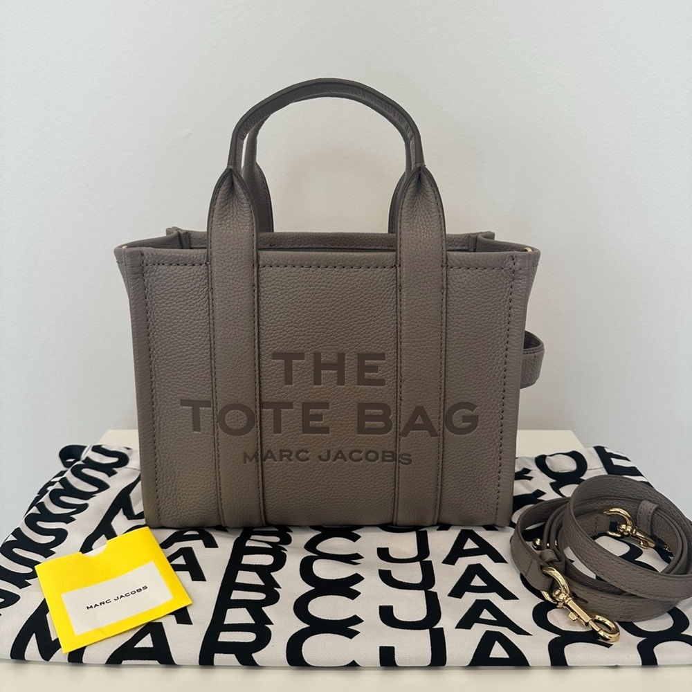 Marc Jacobs The Small Leather Tote Bag